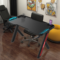 Usine en gros 120cm noir ergonomique PC bureau d'ordinateur en Fiber de carbone ESports nouveau bureau de jeu avec porte-gobelet LED matériau métallique
