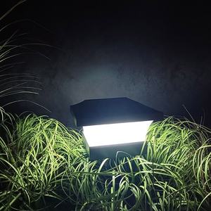 Imperméable à l'eau Moderne <span class=keywords><strong>LED</strong></span> Clôture Pont Cap Lumière <span class=keywords><strong>Colonne</strong></span> Lampe Extérieure Solaire Pilier Lumière pour Surface Plate Patio Jardin Poteaux - Product Image 5