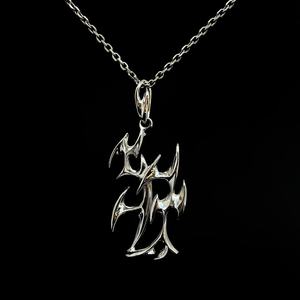 Collar de Acero Inoxidable con Colgante de Cruz Flameante Único, Estilo Hip Hop Unisex, Accesorio de Moda Gótica para Bodas, para Hombres y Mujeres - Product Image 6