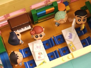CRAYON SHIN CHAN NEW SPROUT KINDERGARTEN, Bloques de Construcción de Dibujos Animados de Estilo Fresco para Guardería, Juguete de Ensamblaje para Niños - Product Image 5