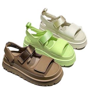 Nouvelle Collection Uggs 2026 : <span class=keywords><strong>Sandales</strong></span> à Semelle Épaisse pour <span class=keywords><strong>Femme</strong></span> – Chaussures de Plage Été Imperméables, Lavables et Légères pour l'Extérieur - Product Image 6