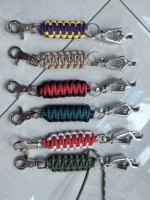Support de gants en paracorde robuste tressé pour pompiers, avec mousqueton pivotant pour la construction