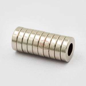 Anillo de <span class=keywords><strong>disco</strong></span> de neodimio, anillo magnético de neodimio hueco, n35-n52, en venta - Product Image 1