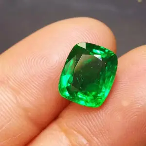 Hoge Kwaliteit Mooie Transparante Edelsteen Voor Sieraden Maken 4ct Zambia Natuurlijke Levendige Groene Emerald Losse Steen