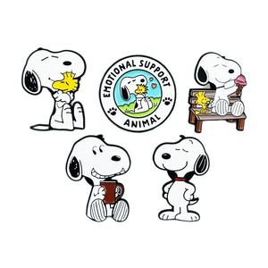 Spilla Creativa con Immagine Animata di Snoopy, Simpatico Distintivo per Zaino a Forma di Piccolo Animale, Tecnica Drip Oil, Disponibile all'Ingrosso - Product Image 5