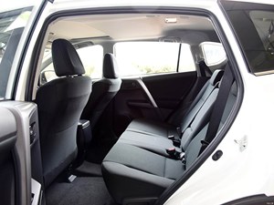 <span class=keywords><strong>Toyota</strong></span> <span class=keywords><strong>RAV4</strong></span> d'<span class=keywords><strong>occasion</strong></span> <span class=keywords><strong>2019</strong></span> 2.0L CVT Chine 6 5 places SUV Essence Aspiration Naturelle R17 Conduite à Gauche Basique Automatique - Product Image 5