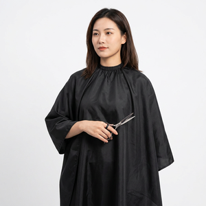 Cape de Coiffure Imperméable en Nylon TSV Confortable pour Hommes, Femmes et Enfants – Écologique, Durable, Anti-Taches et Réglable - Product Image 3