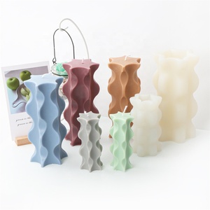 <span class=keywords><strong>Moule</strong></span> en silicone <span class=keywords><strong>pour</strong></span> bougies cylindriques hautes, motif torsadé esthétique, géométrique abstrait rayé, <span class=keywords><strong>pour</strong></span> bougies décoratives en cire de soja - Product Image 3