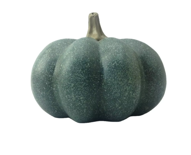 Realistic Halloween Resin Pumpkin Statue Anime-Inspired Home Decoration and Souvenir Painted Animal Model Ornament