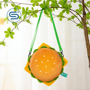 Sacs à dos en peluche parfaitement dimensionnés pour les voyages en avion, permettant aux tout-petits de transporter leurs essentiels et leurs objets de confort - Product Image 3