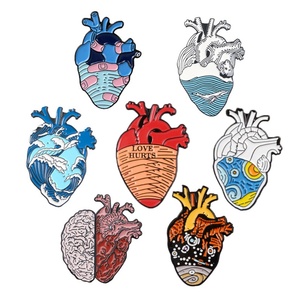 Pins de Solapa Esmaltados con Diseño Personalizado de Moda, Lindos Dibujos Animados, Pins de Esmalte con Corazón Anatómico Personalizados - Product Image 1