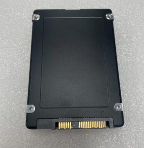 سامسونج PM983 MZQLB3T8HALS-000AZ قرص صلب داخلي NVMe PCIe Gen3 بسعة 3.84 تيرابايت U.2 للخوادم وتخزين مراكز البيانات - Product Image 2