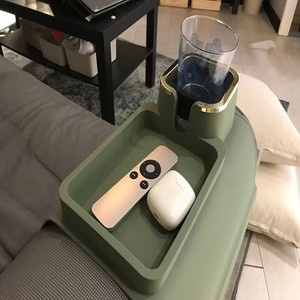 Bandeja Multifuncional de Silicona de Grado Alimenticio Antiderrames y Antideslizante para Reposabrazos de Sofá, Portavasos Moderno para Sala de Estar - Product Image 5