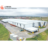Atelier de production d'usine alimentaire, entrepôt en structure métallique