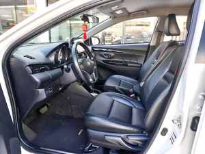 <span class=keywords><strong>Toyota</strong></span> <span class=keywords><strong>Yaris</strong></span> S L d'occasion <span class=keywords><strong>2021</strong></span> propre avec caméra de recul, 5 places, SUV, boîte automatique, pneus R15, conduite à gauche - Product Image 5