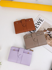 Portefeuille court portable pour <span class=keywords><strong>femme</strong></span> Weeks SH0302 en <span class=keywords><strong>cuir</strong></span> PU, avec fermeture éclair, <span class=keywords><strong>porte</strong></span>-cartes multiples et compartiment à billets, idéal pour un usage quotidien - Product Image 5