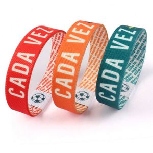 Pulsera Deportiva Elástica de Tela de Poliéster Tejida Personalizada y Económica - Product Image 1