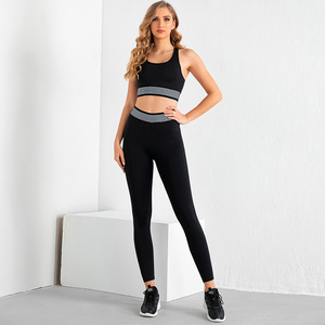 Nueva Ropa Deportiva al por Mayor, Stock Listo para Enviar, Leggings Negros para Gimnasio, Ropa de Fitness, Conjunto de Brasier y Pantalones de Yoga con Banda Personalizada - Product Image 3