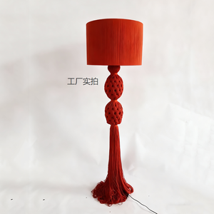 Lampe sur pied moderne LED E27 de <span class=keywords><strong>style</strong></span> bohème rétro avec base en métal et pompon tissé à la main - Product Image 4