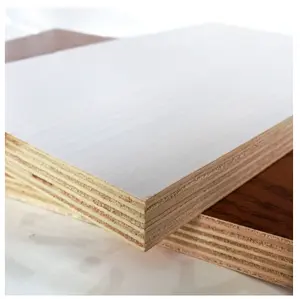 白色三聚氰胺胶合板饰面层压4*8中密度纤维板3毫米面板价格高光泽来自临沂