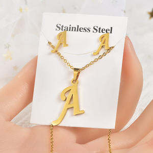 Rinhoo Collier en acier inoxydable plaqué or 26 lettres Alphabet Initiales Femmes Hommes Personnalité Collier Boucle d'oreille Ensemble de bijoux - Product Image 3
