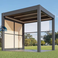 Kit de pergola rétractable en aluminium sur mesure avec auvent en PVC pour les projets d'hôtels, de restaurants et de patios résidentiels