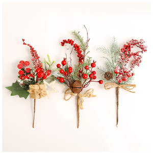 Decoración Navideña al por Mayor: Ramas Artificiales Rojas con Bayas Escarchadas y Congeladas, Hechas a Mano - Product Image 5
