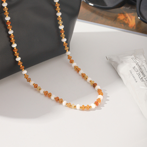 Collier artisanal H&C en pierres naturelles - Aventurine <span class=keywords><strong>jaune</strong></span> et perle <span class=keywords><strong>de</strong></span> coquillage, plaqué or 18 carats, collier ajustable - Product Image 6