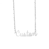 Collar con colgante de placa de acero inoxidable con letra de nombre personalizado para mujeres y hombres