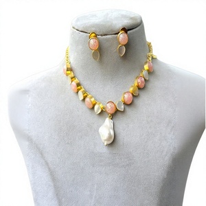 Atractivo Juego de Collar y Aretes Chapados en Oro de Primera Calidad, Joyería de Moda para Mujer, Regalo de Boda - Product Image 2