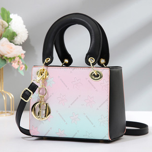 SH04862025 Nuove Borse da Donna in Stile Coreano, Trendy ed Eleganti Borse a Spalla, Borse a Tracolla di <span class=keywords><strong>Design</strong></span> alla <span class=keywords><strong>Moda</strong></span>, Borse di Lusso con Logo - Product Image 4