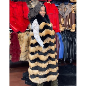 RXFurs <span class=keywords><strong>Gilet</strong></span> <span class=keywords><strong>long</strong></span> en fourrure de renard roux naturel et <span class=keywords><strong>noir</strong></span>, veste sans manches, veste longue en fourrure de renard avec capuche - Product Image 3