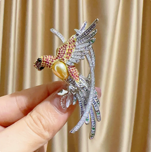 Broche de Luxo Tianshe Banhado a Ouro Antigo com Zircônia Gradiente em Formato de Pêra – Presente para Casamento e Festas - Product Image 2