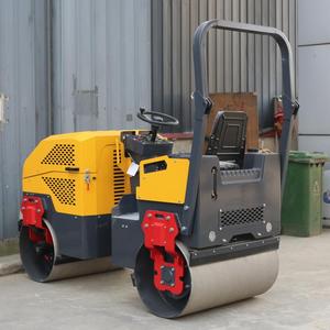 Rouleau compacteur entièrement hydraulique de 2,5 tonnes - Polyvalent, facile à utiliser, puissant et offrant une plus grande puissance de compactage et de fouillisage - Product Image 5
