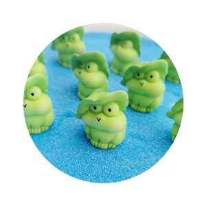 100 cái/lốc 24*31mm 3D thu nhỏ nhựa màu xanh lá cây ếch với lá sen trên đầu bức tượng bức tượng nhỏ cho cổ tích vườn cảnh quan trang trí - Product Image 5