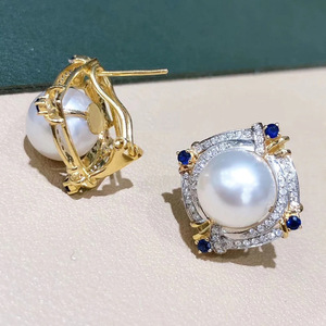 Eleganti Orecchini a Perno Bicolore a Forma di Diamante per Donne, Accessori per Orecchie Geometrici per Uso Quotidiano - Product Image 3
