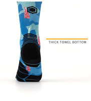 Fabricant de chaussettes personnalisées imprimées numériquement, chaussettes en coton à col ras du cou, vente en gros, logo brodé disponible