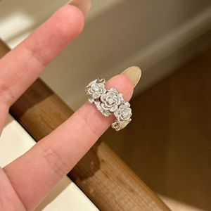 Anillo de Plata de Ley S925 con Diseño Floral Medieval, Estilo Coreano de Moda, Incrustaciones Románticas y Elegantes - Product Image 3