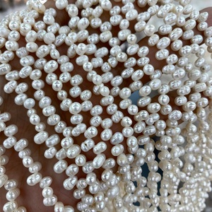 Perles de riz d'eau douce naturelles Zhuji 4-5mm, perles blanches percées sur le côté, pour la décoration des ongles, la fabrication de bijoux DIY, vente en gros d'usine - Product Image 3