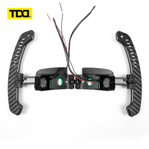 Palancas de cambio magnéticas de fibra de carbono TDD LED para el volante del Porsche 992 GT3 - Product Image 2