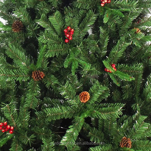 Árbol de Navidad Verde Ecológico de Lujo de 7 Pies - PVC y PE Premium con Piñas/Bayas Rojas y Base Metálica para Decoración del Hogar/Centro Comercial - Product Image 3