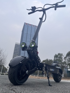 Scooter Eléctrico M7 de Alta Velocidad 85KM con Doble Motor, 11 Pulgadas Todoterreno, 60 ~ 90 de Autonomía, para Adultos con Asiento, Potente Scooter M7 para Adultos - Product Image 3