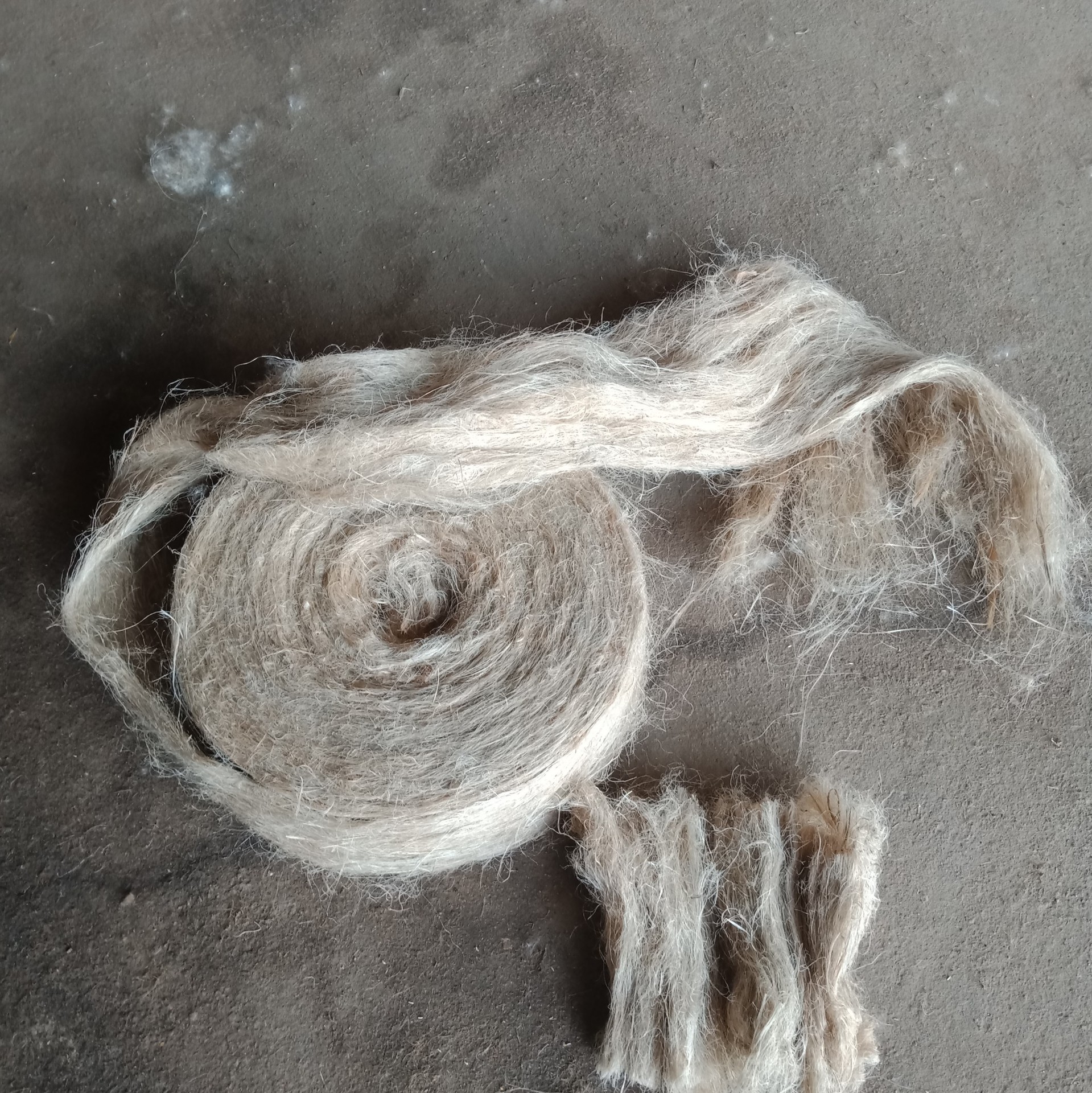 Polyester Staple Fiber pipeline waterproof sealing oil hemp expansion joint fine roll sword