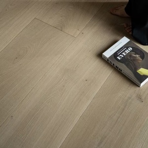 Planchers en bois composite massif à plis multiples en chêne blanchi à la chaux Plancher en bois brossé résistant aux rayures - Product Image 5