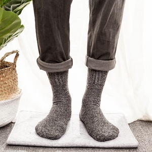Người Đàn Ông Giữa Bê Retro Phong Cách Dân tộc Terry Vớ Mùa Đông Lông Cừu Lót Dày Phi Hành Đoàn Ấm Áp Bán Buôn Từ Nhà Sản Xuất - Product Image 3