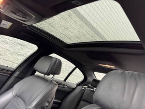2016 Serie 5 550i XDrive FWD Motor 4L Volante a la Izquierda Interior de Cuero Sedán Faros LED Techo Solar Trasero Autos Usados - Product Image 5