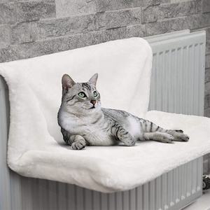 Lit de <span class=keywords><strong>radiateur</strong></span> suspendu pour <span class=keywords><strong>chat</strong></span> Hamac Lit de repos pour chats avec tapis Sherpa en polyester polaire doux et durable et cadre en fer - Product Image 4
