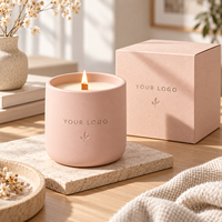 Vente en gros de bougies parfumées en cire de soja dans un pot en céramique personnalisé avec logo de luxe, huile végétale naturelle, mèche en bois, avec boîte cadeau