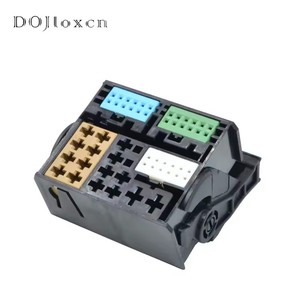 Conector de alimentación de <span class=keywords><strong>52</strong></span> pines para coche con Quad Lock, 8x0.035/444 /3B7.035/447, línea completa para reproductor de CD, conector de audio y antena FM - Product Image 3