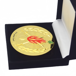 Médaille plaquée or du Qatar, fabrication personnalisée bon marché, pièces de monnaie en métal <span class=keywords><strong>3D</strong></span> plaquées or avec boîte en velours noir - Product Image 5